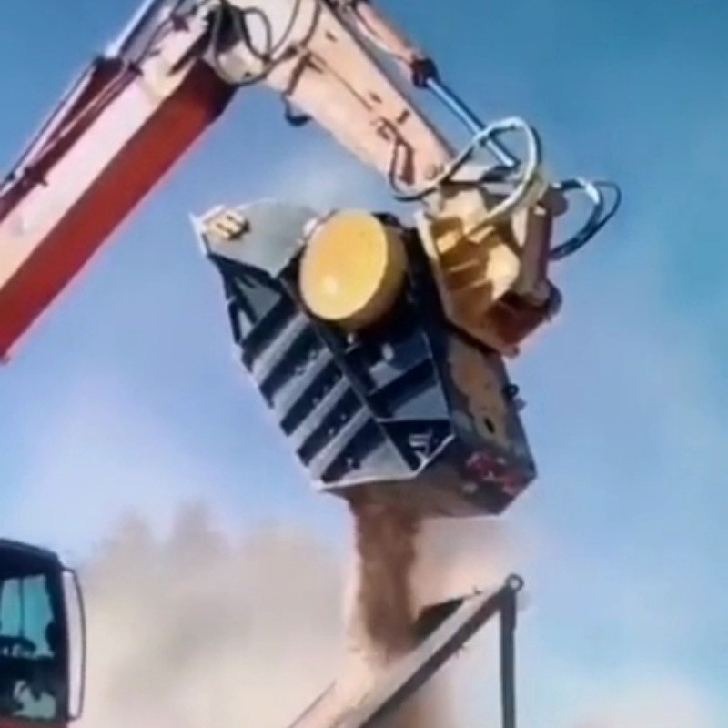 Rock Crusher Bucket For Excavator factory